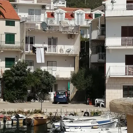 Lina * Gradac (Split-Dalmatia)
